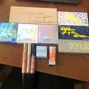 Kylie Cosmetics bundle